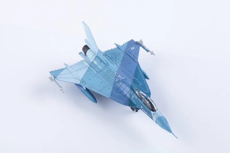 Solid Wood Puzzle Models Toys with a 3D Cityscape Design1/144 F16XL U.S. Air Force XL2 Prototype