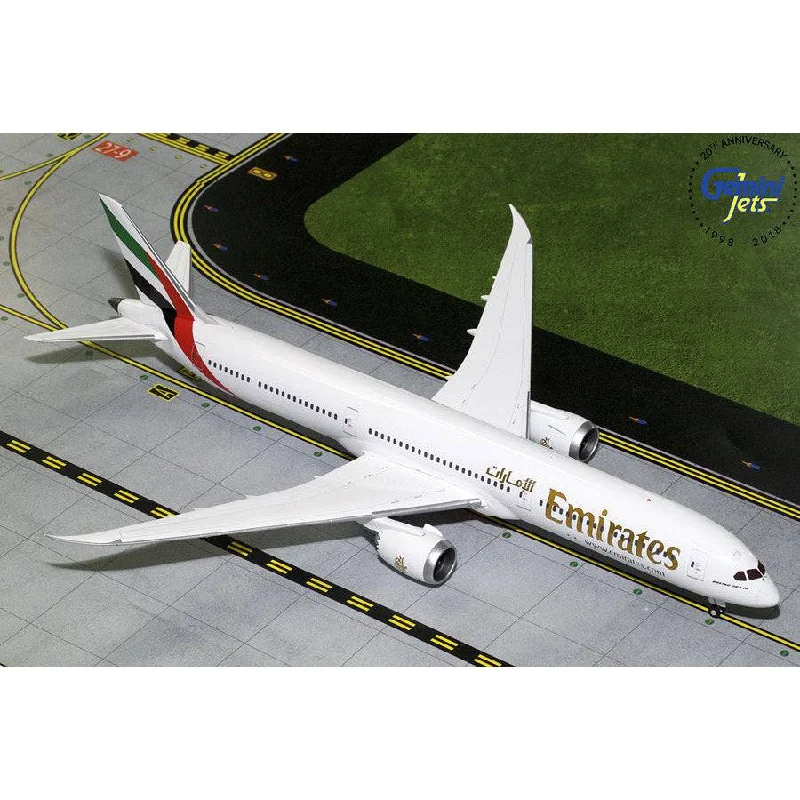 DIY Solid Wood Airplane Models Toys for Aviation Hobbyists1/200 Emirates B78710