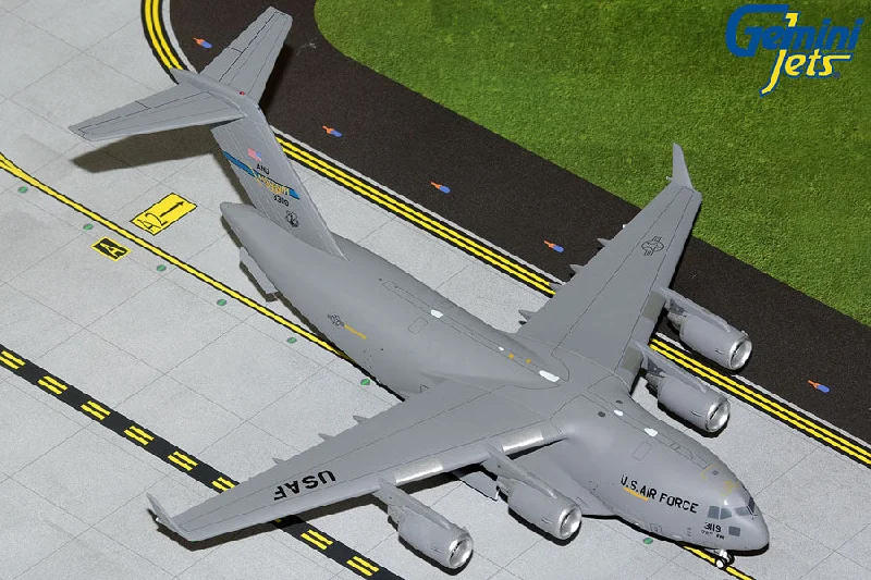 High - Quality Solid Wood Car Models Toys for Car Enthusiast Toddlers1/200 U.S. Air Force C17A Globemaster III 033119 (Mississippi ANG)