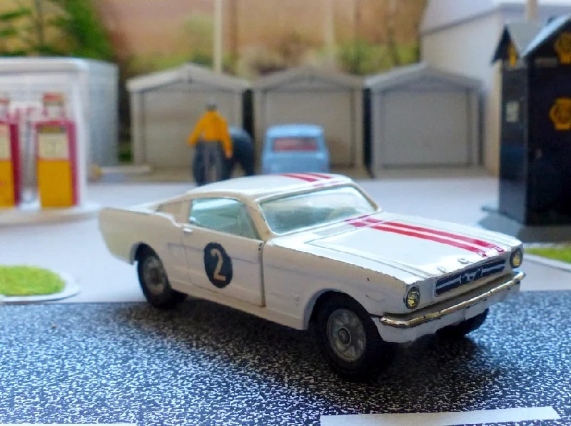 1:18 Scale Die - Cast Model of a 1969 Chevrolet Camaro SS with Opening Doors and Hood325 Ford Mustang 2+2 Fastback Competition