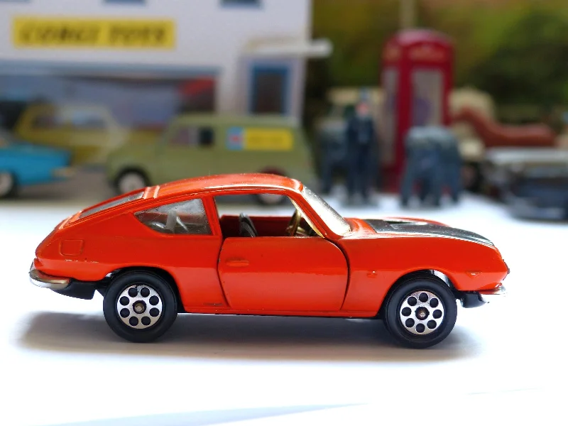 Model Kit of a Vintage Volkswagen Beetle for DIY Customization372 Lancia Fulvia Sport Zagato