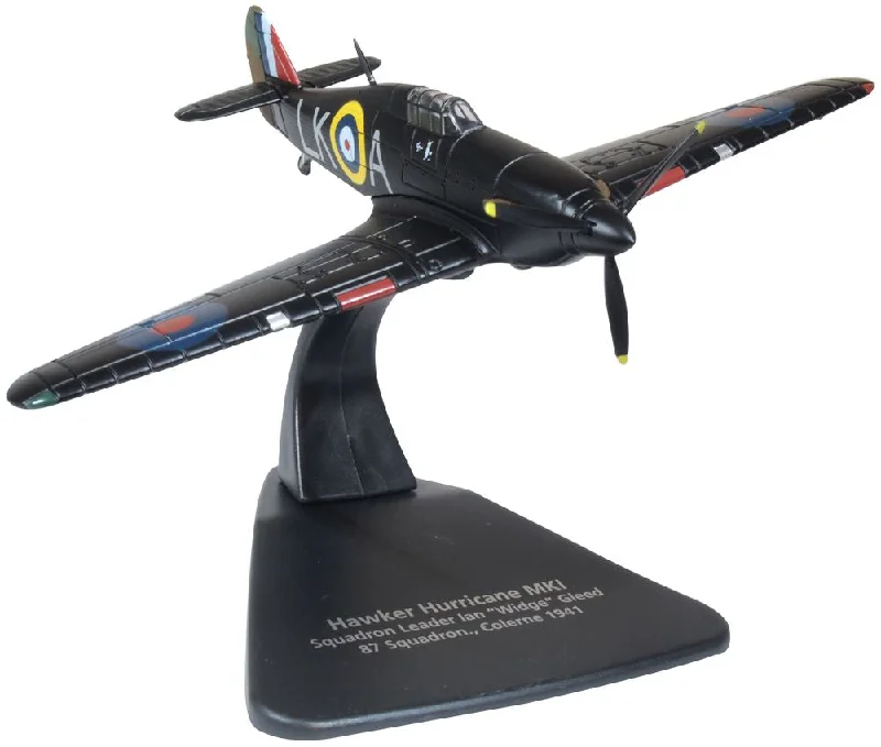 1:24 Scale Die - Cast Model of a Lamborghini Aventador SVJ with Realistic DetailsOxford Diecast 87 Sqn  S/l Ian Gleed Colerne 1941 Hawker Hurricane