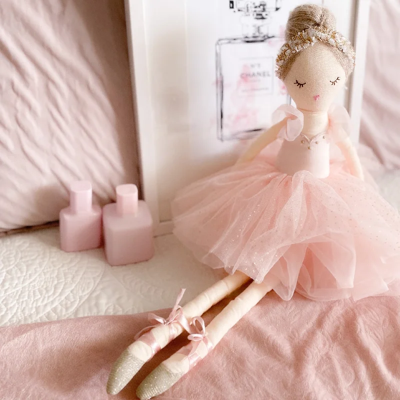 Plus - Sized Soft - Body Cloth Dolls for Toddlers with a Set of Colorful Clothing AccessoriesBelle Ballerina Doll