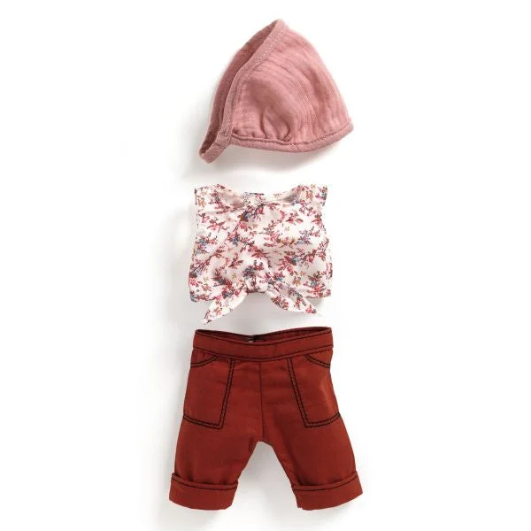 Dolls for Art Enthusiasts with a Painting Set and Art - Inspired AccessoriesDjeco Pomea Burgundy clothing